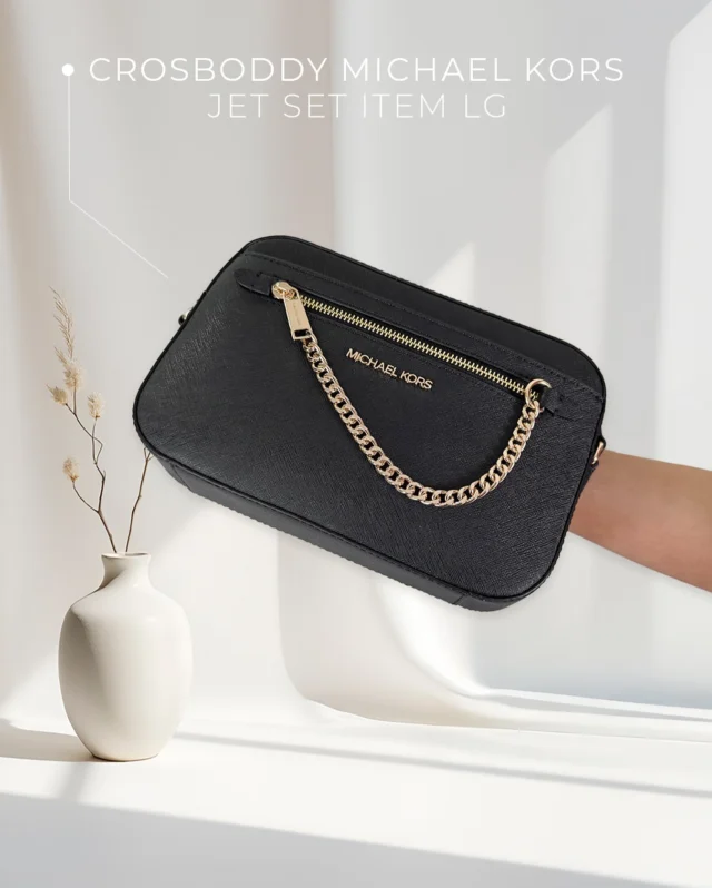 Un crossbody negro no puede faltar en tu closet🖤
Fácil de combinar con todos los outfits! 

#mk #carteranegra #viral #girl #ᴛɪᴇɴᴅᴀᴠɪʀᴛᴜᴀʟ