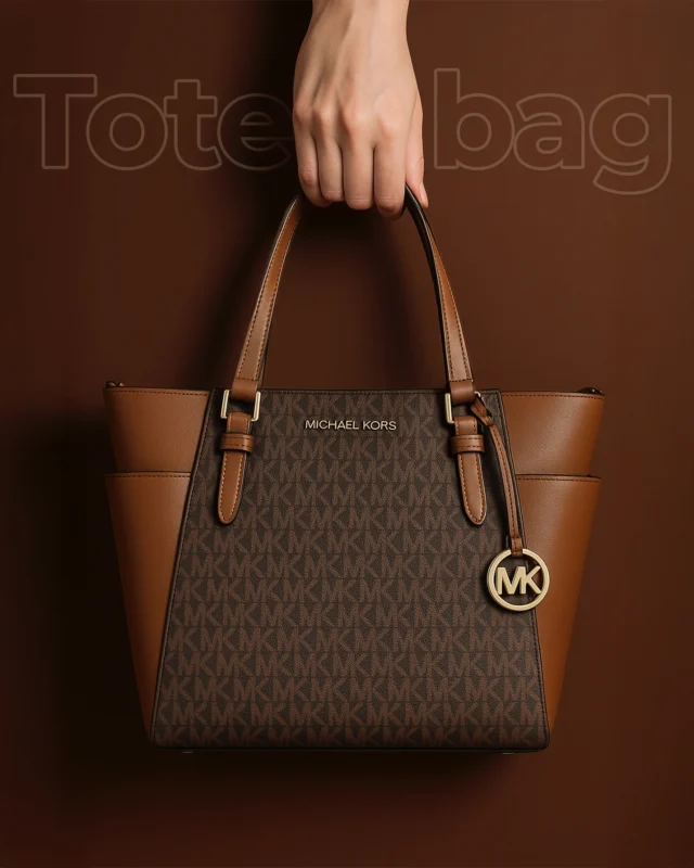 La esencia del estilo clásico con el sello inconfundible de Michael Kors🤎

#MichaelKors